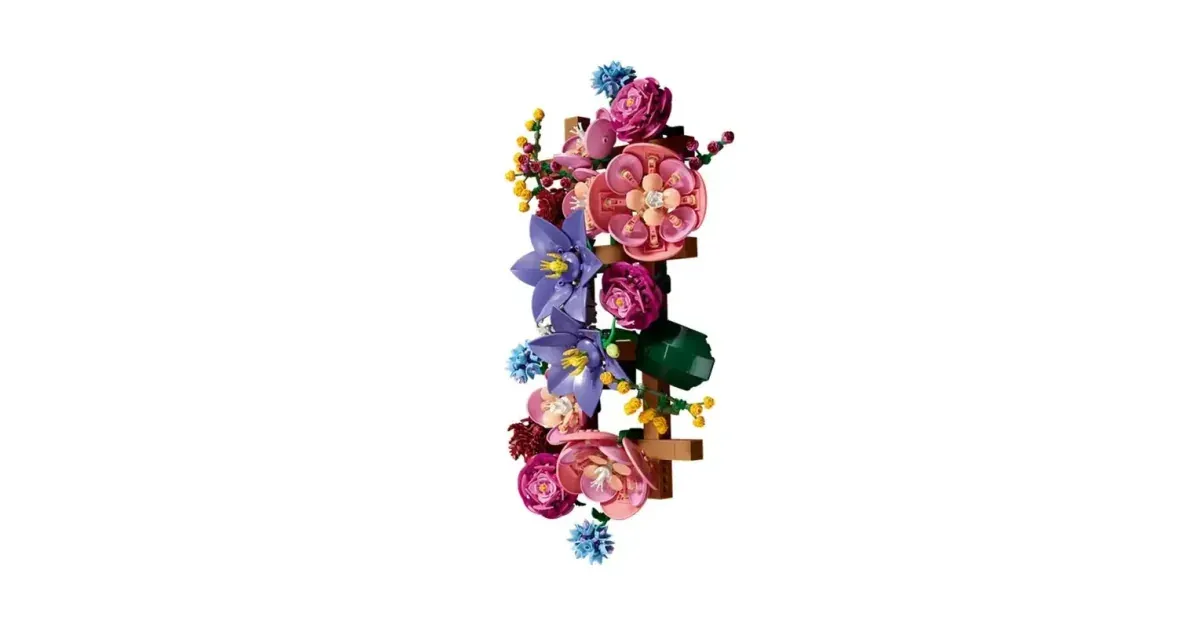 קיר פרחים לבנים-צבעוניים