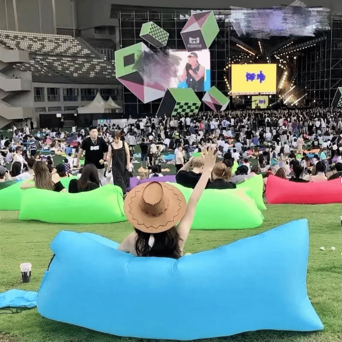 ספה מתנפחת ניידת לקמפינג