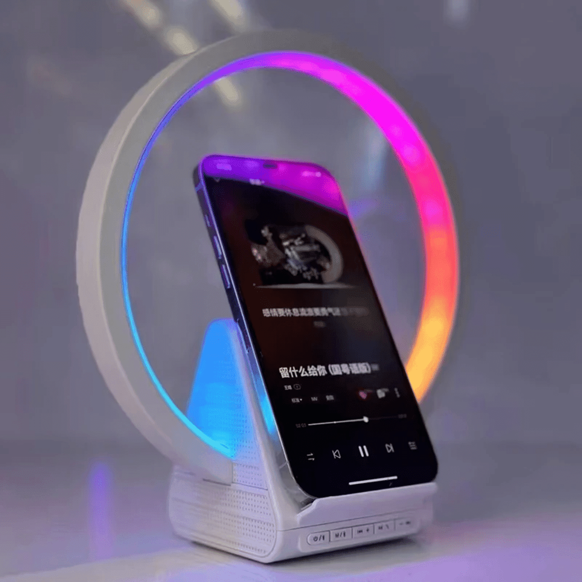 מטען אלחוטי מהיר 15W עם רמקול Bluetooth – תאורת RGB ומנורת לילה