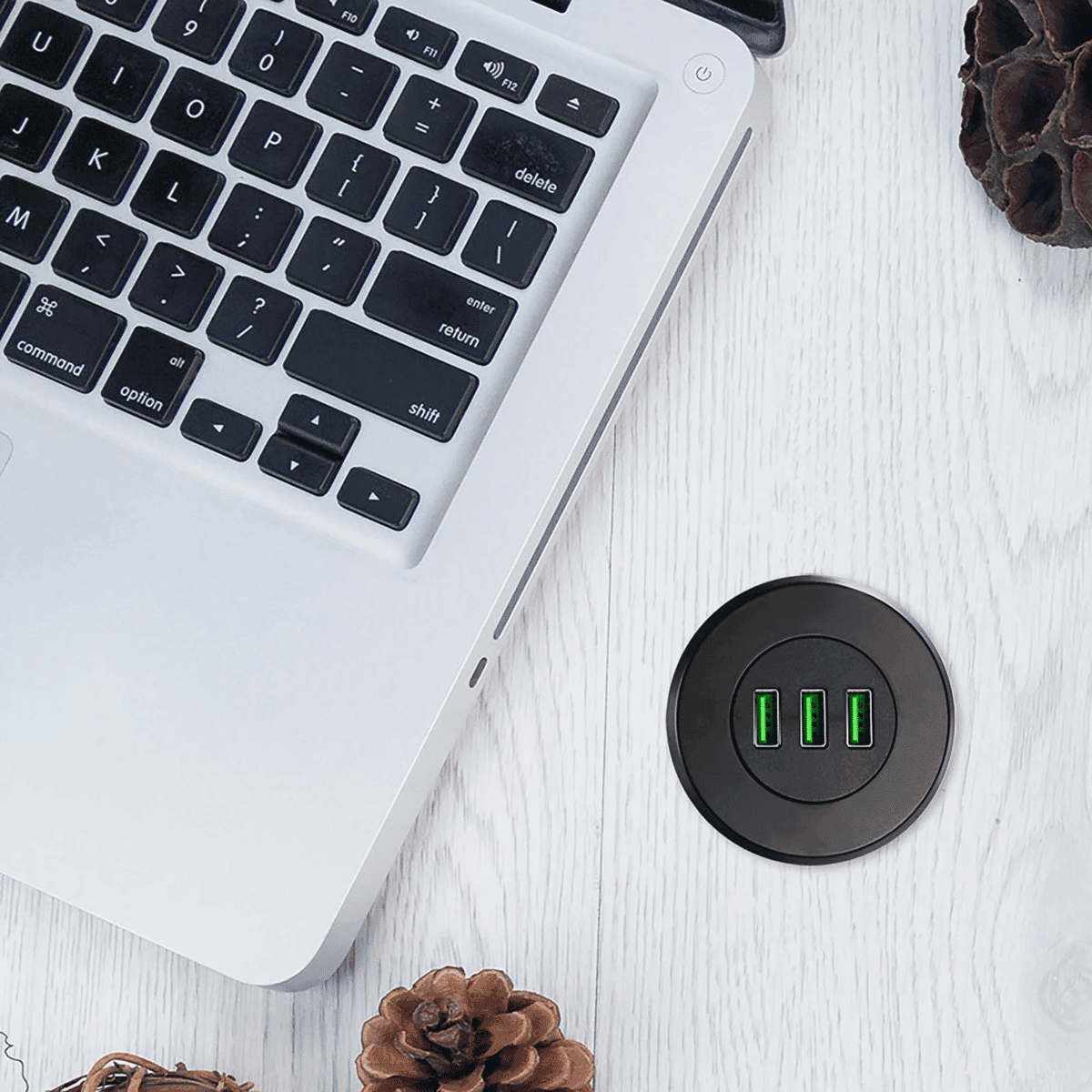 מטען USB שולחני מהיר 5V/3.1A עם 3 יציאות ותקע אירופאי