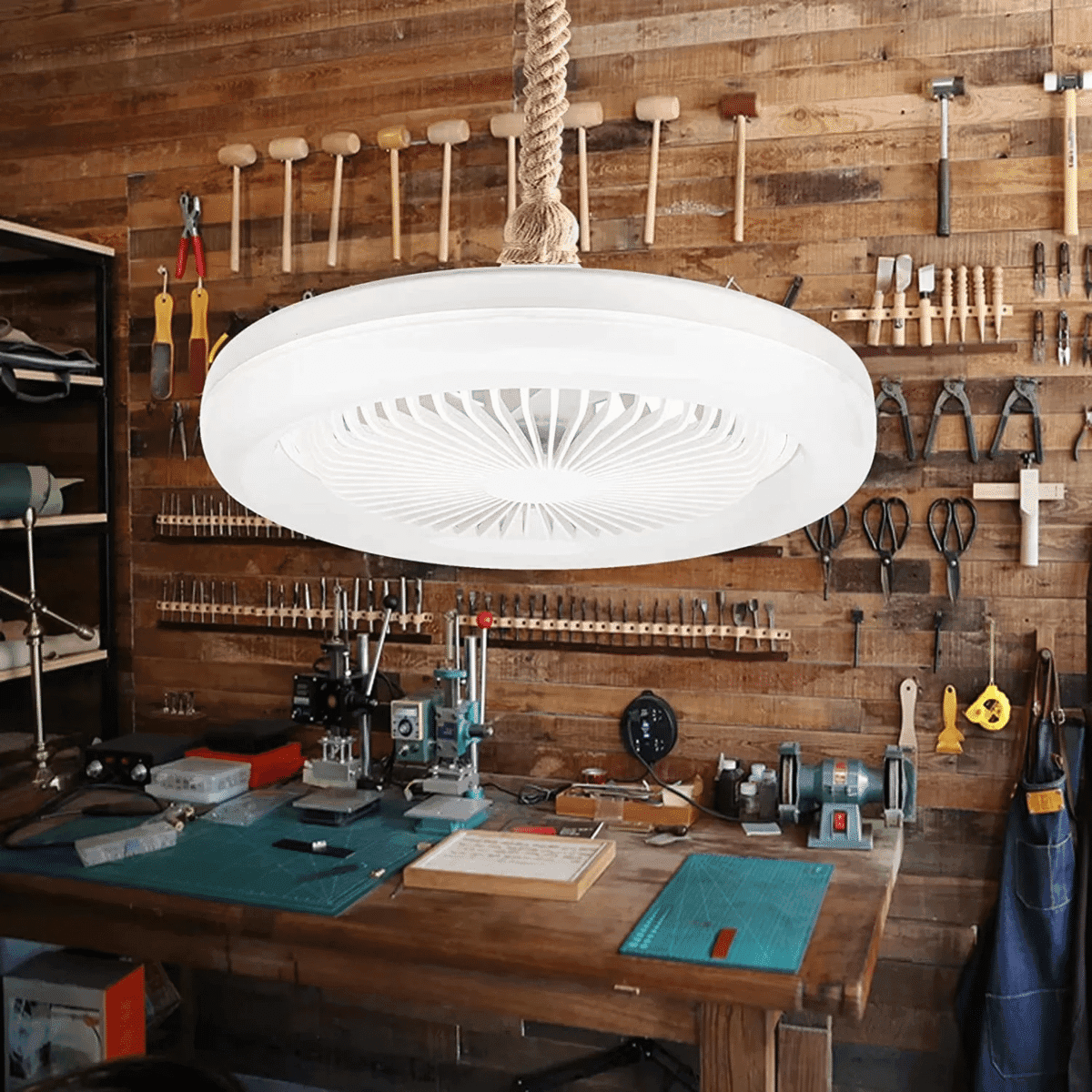 מאוורר תקרה עם תאורת LED